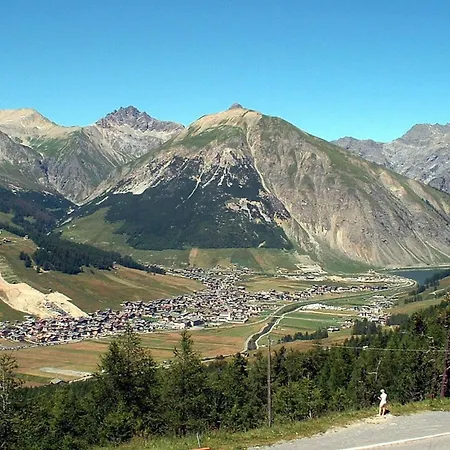 Rosso Al Bait Da Giulio Lägenhet Livigno